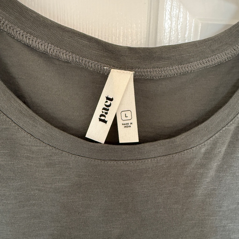 Pact Slub Cotton Muscle Tee L - Picture 2 of 2